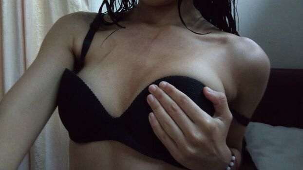 Full leaked Pamelyy private onlyfans photo