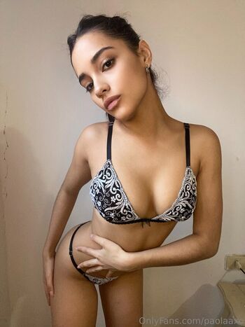 Full leaked Paolaaxo private onlyfans photo