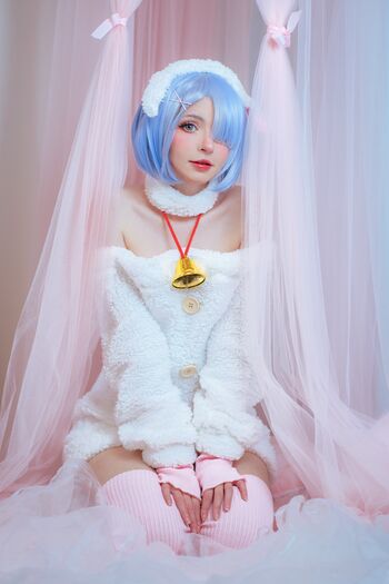 Full leaked Peach milky page private onlyfans photo
