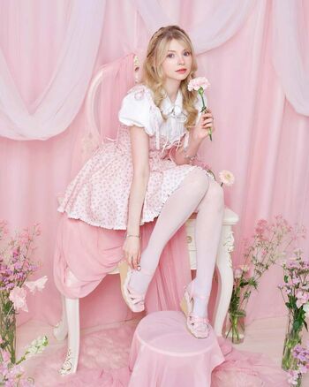 Full leaked Peachmilky  page private onlyfans photo