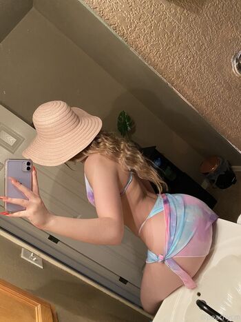 Full leaked Peachycm private onlyfans photo