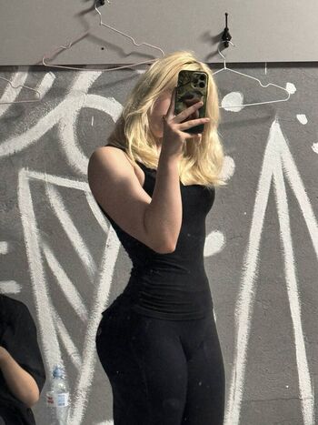 Full leaked Pelememe private onlyfans photo