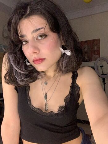 Full leaked Persian private onlyfans photo