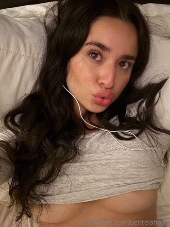 Full leaked Petitelatina private onlyfans photo