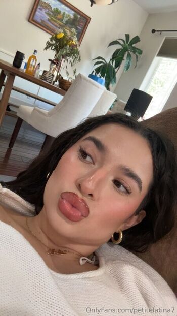 Full leaked Petitelatina private onlyfans photo