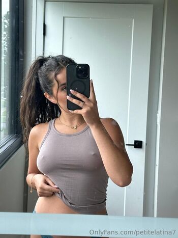 Full leaked Petitelatina private onlyfans photo