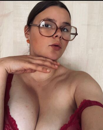 Full leaked Petitesaloppppppe private onlyfans photo