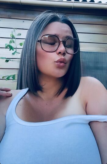 Full leaked Petitesaloppppppe private onlyfans photo