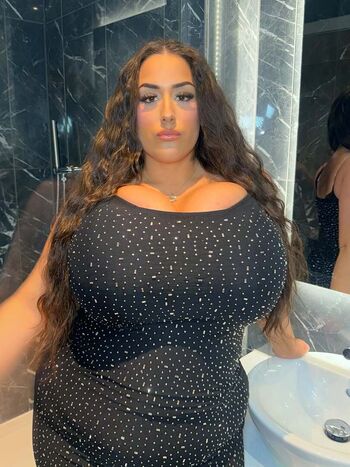 Full leaked Pettiana cypriotmami private onlyfans photo