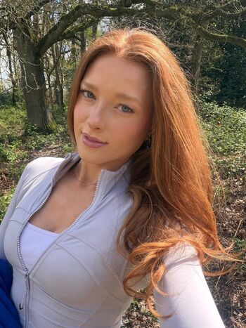 Full leaked Pheobeisginger private onlyfans photo