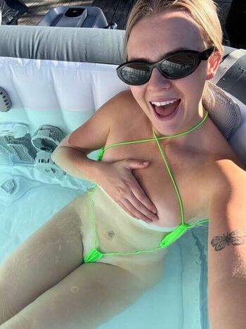 Full leaked Phoebe harris private onlyfans photo