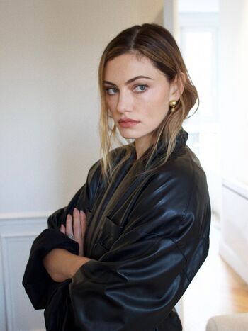 Phoebe Tonkin