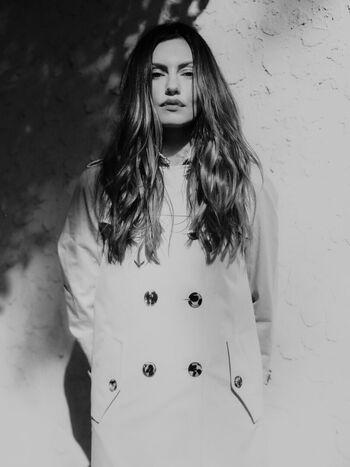 Phoebe Tonkin