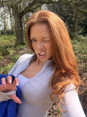 phoebeisginger