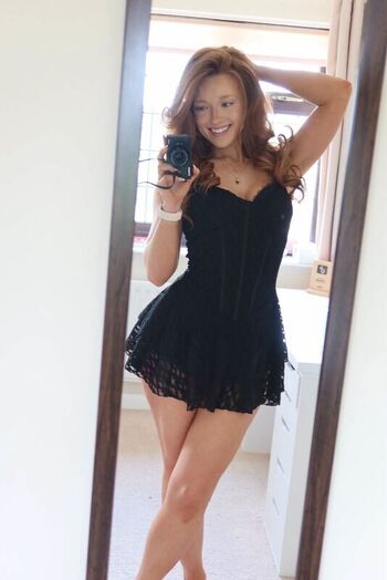 Full leaked Phoebeisginger page private onlyfans photo