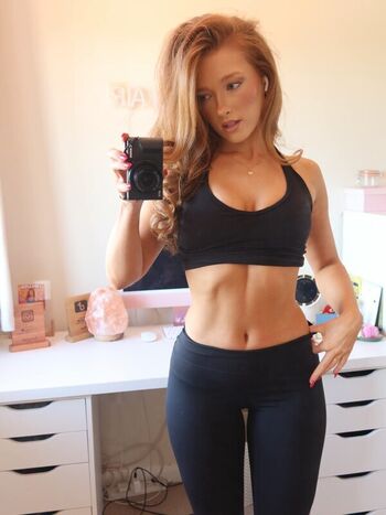 Full leaked Phoebeisginger private onlyfans photo