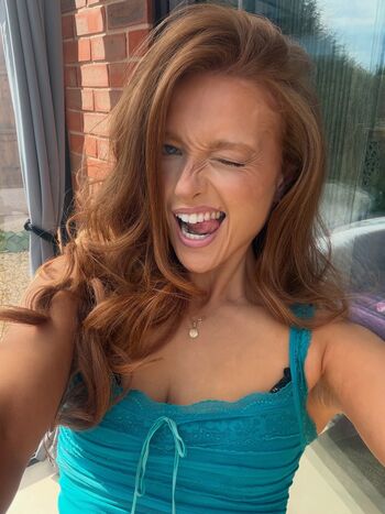 phoebeisginger
