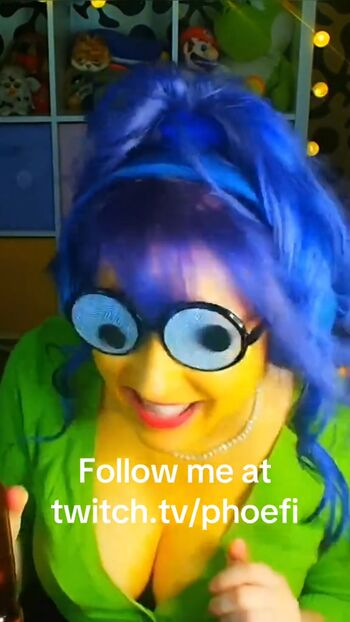 Full leaked Phoefi private onlyfans photo