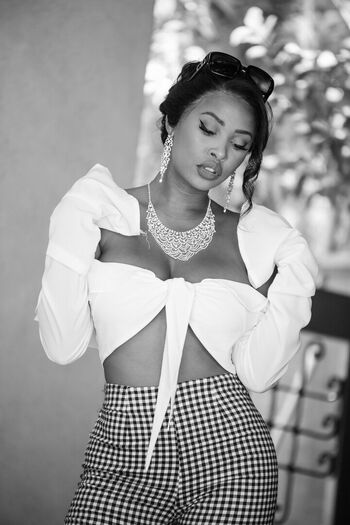 Full leaked Phoenix skye page private onlyfans photo