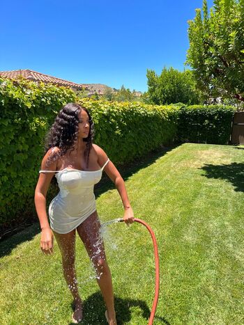 Full leaked Phoenix skye page private onlyfans photo