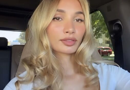 Pia Mia Perez