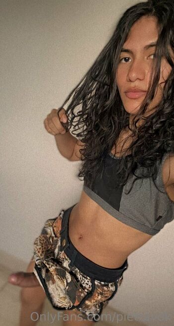 Full leaked Pietravdk private onlyfans photo