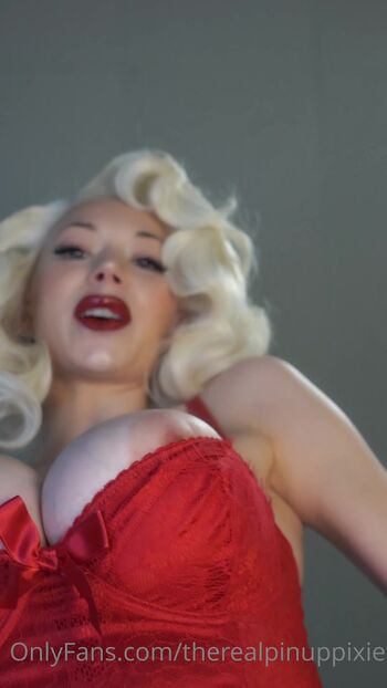 Full leaked Pineup pixie private onlyfans photo
