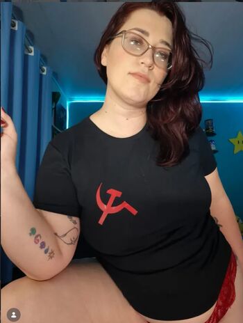 Full leaked Pink nerd private onlyfans photo