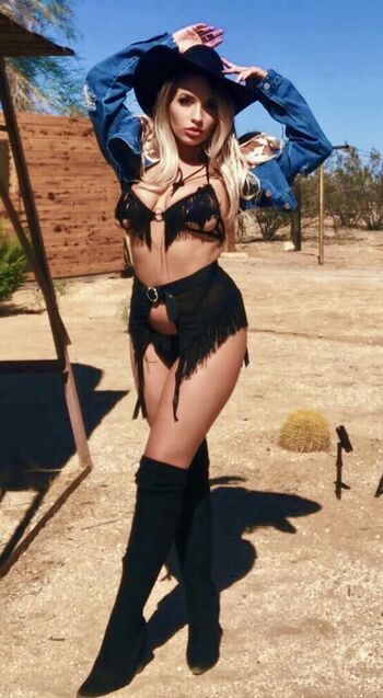 Full leaked Pinkbunny poison page private onlyfans photo