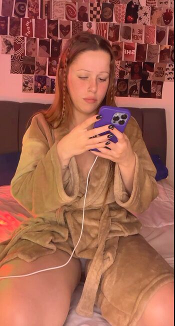 Full leaked Pinkylondon private onlyfans photo