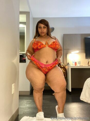Full leaked Pinkyxxx private onlyfans photo