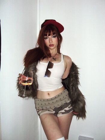 Full leaked Pizzaalice private onlyfans photo