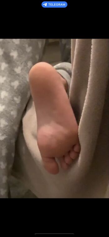 Full leaked Plantes de pieds candid page private onlyfans photo