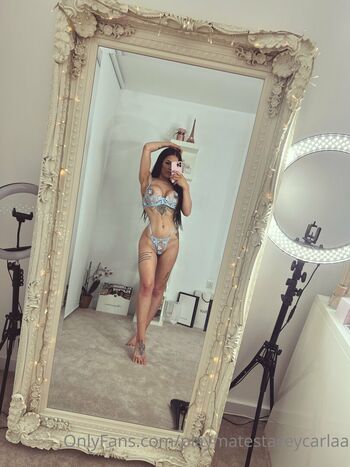 playmatestaceycarlaa