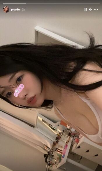 Full leaked Ploo private onlyfans photo