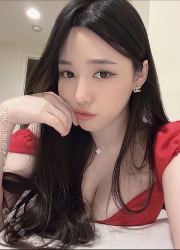 Full leaked Ariixa/ private onlyfans photo