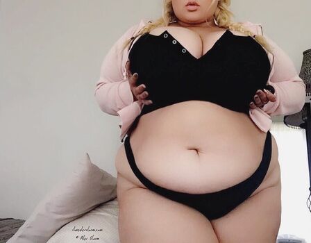 Full leaked Plumpprincess private onlyfans photo