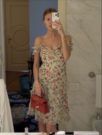 Polina Zelenova