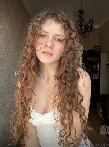 Full leaked Pollyyypo private onlyfans photo