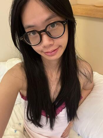 Full leaked Poppyluvuuu private onlyfans photo