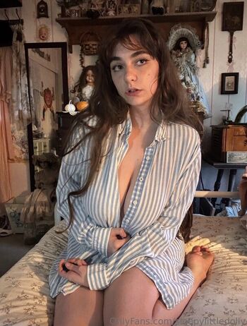 Full leaked Porcelainmilkbottle private onlyfans photo