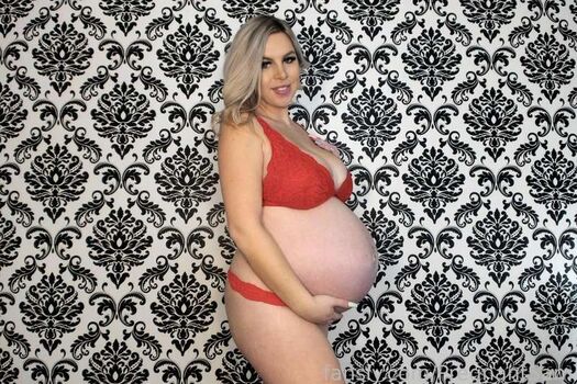 Full leaked Pregnantsam private onlyfans photo