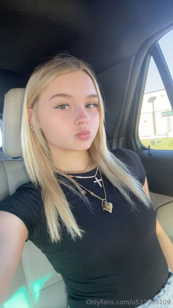 Full leaked Presleytaylor private onlyfans photo