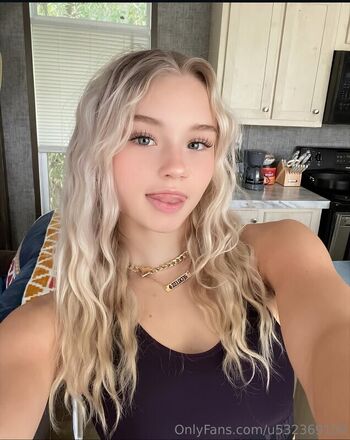 Full leaked Presleytaylor private onlyfans photo