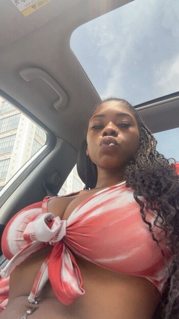 Full leaked Pretty yunique private onlyfans photo