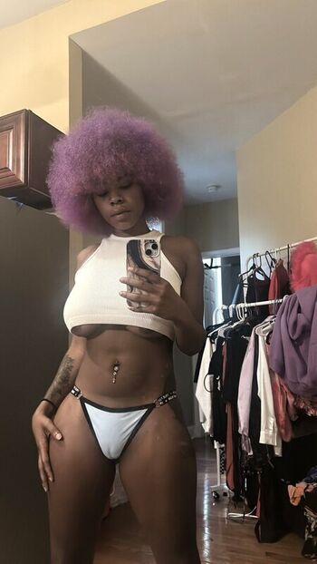 Full leaked Pretty yuniques private onlyfans photo