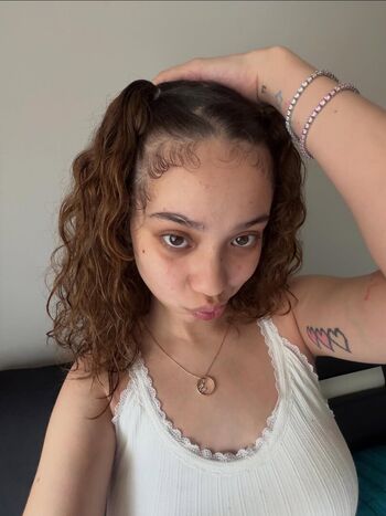 Full leaked Prettyluhhangie private onlyfans photo