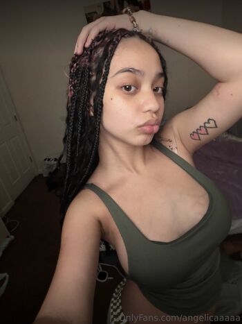 Full leaked Prettyluhhangie private onlyfans photo