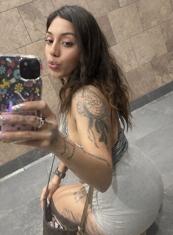 Full leaked Prettymammiiiii private onlyfans photo