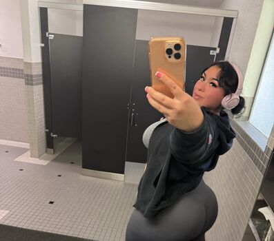 Full leaked Prettymontsy private onlyfans photo